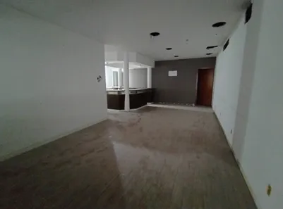 Conjunto Comercial / Sala para alugar, 300m² no Jardim Vinte e Cinco de Agosto, Duque de Caxias