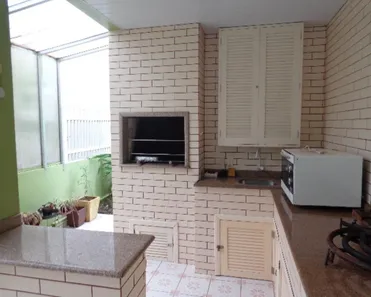 Sobrado com 5 Quartos à venda, 250m² no Praia da Enseada, São Francisco do Sul