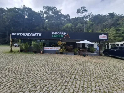 Loja / Salão / Ponto Comercial à venda, 100m² no Albuquerque, Teresópolis