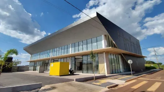Conjunto Comercial / Sala para alugar, 1600m² no Jardim Coopagro, Toledo
