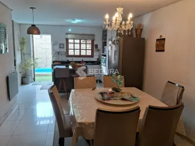 Sobrado com 3 Quartos à venda, 130m² no Niterói, Canoas