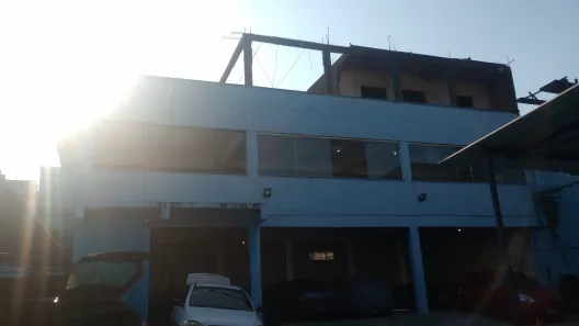 Galpão / Depósito / Armazém à venda, 700m² no Centro, Duque de Caxias
