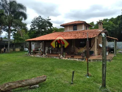 Fazenda / Sítio / Chácara com 3 Quartos à venda, 220m² no Caçapava Velha, Caçapava
