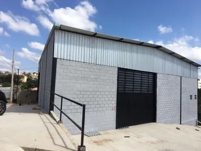 Galpão / Depósito / Armazém à venda, 310m² no Fernão Dias, Esmeraldas
