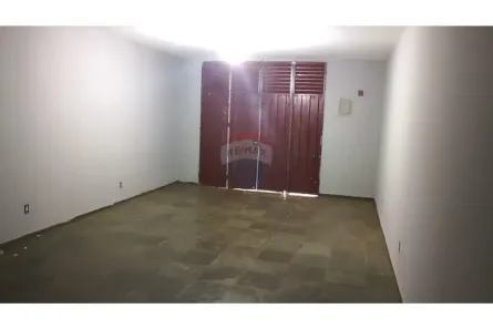 Galpão / Depósito / Armazém à venda, 243m² no Conjunto Chica Ferreira, Uberaba