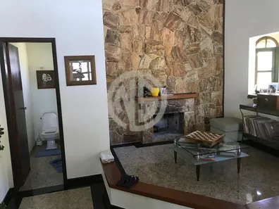 Sobrado com 4 Quartos à venda, 440m² no Lagoa Grande, Embu-Guaçu