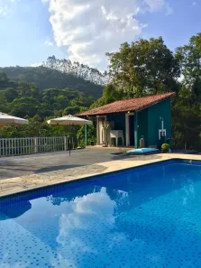 Fazenda / Sítio / Chácara com 3 Quartos à venda, 4000m² no , Nazaré Paulista