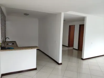 Casa com 2 Quartos para alugar, 360m² no Cotia, Guapimirim
