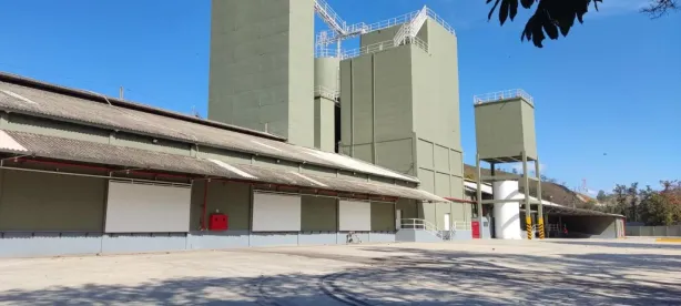 Galpão / Depósito / Armazém com 1 Quarto para alugar, 10000m² no Barbara, Barra Mansa