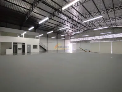 Galpão / Depósito / Armazém à venda, 710m² no Santo Antônio, Divinópolis