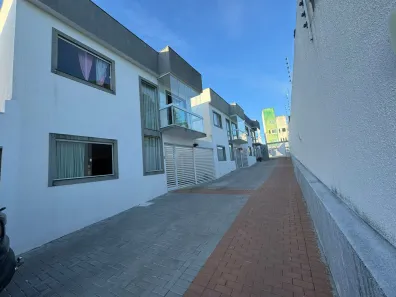 Casa de Condomínio com 3 Quartos à venda, 180m² no Buraquinho, Lauro de Freitas