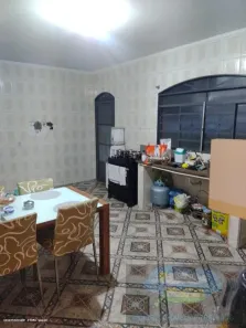 Fazenda / Sítio / Chácara com 2 Quartos à venda, 800m² no , Araçoiaba da Serra