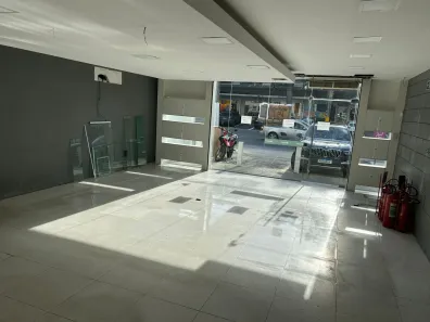 Loja / Salão / Ponto Comercial com 1 Quarto para alugar, 145m² no Boa Viagem, Recife