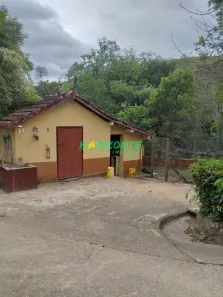 Fazenda / Sítio / Chácara com 4 Quartos à venda, 1616m² no Nogueira, Guararema