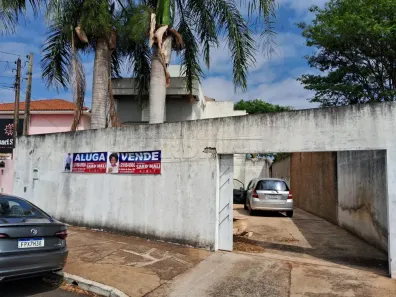 Conjunto Comercial / Sala com 3 Quartos para alugar, 329m² no Vila José Bonifácio, Araraquara