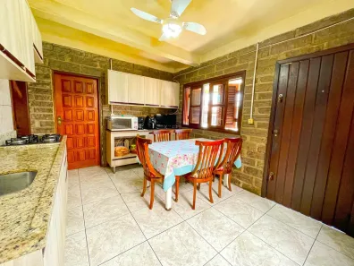 Casa com 2 Quartos à venda, 159m² no Cristo Rei, São Leopoldo