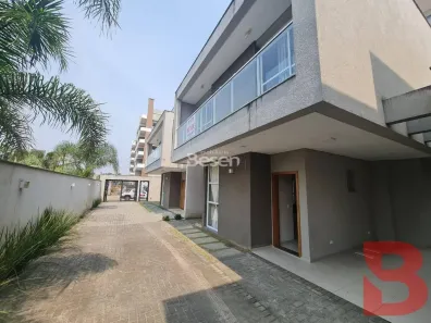Sobrado com 3 Quartos à venda, 112m² no Rainha, Itapoá