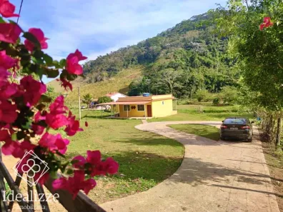 Fazenda / Sítio / Chácara com 3 Quartos à venda, 26000m² no Arrozal, Piraí