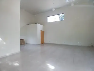 Conjunto Comercial / Sala para alugar, 85m² no Cj Res. Parigot de Souza, Maringá