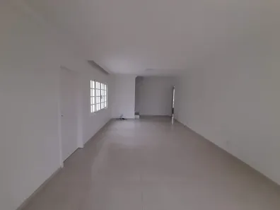 Casa com 3 Quartos para alugar, 180m² no Palmital, Chapecó
