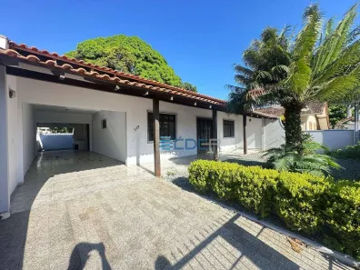 Casa com 4 Quartos à venda, 170m² no Armação, Penha