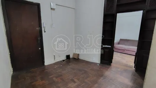 Kitnet à venda, 27m² no Praça da Bandeira, Rio de Janeiro