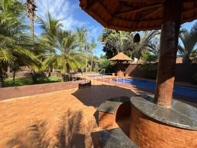 Fazenda / Sítio / Chácara com 7 Quartos à venda, 925m² no Jardim Arco-Íris, Araraquara