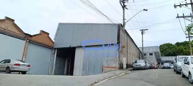 Galpão / Depósito / Armazém para venda ou aluguel, 3900m² no Vila Sul Americana, Carapicuíba