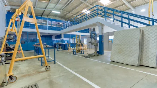 Galpão / Depósito / Armazém com 1 Quarto à venda, 725m² no Iná, São José dos Pinhais