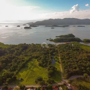 Fazenda / Sítio / Chácara com 4 Quartos à venda, 420m² no Das Laranjeiras, São Francisco do Sul
