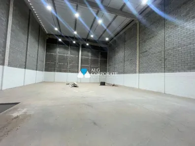 Galpão / Depósito / Armazém para alugar, 400m² no Jardim Helena, Americana