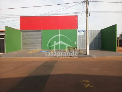 Galpão / Depósito / Armazém à venda, 340m² no Novo Mundo, Uberlândia