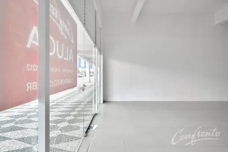 Loja / Salão / Ponto Comercial para alugar, 51m² no Bacacheri, Curitiba