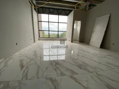 Loja / Salão / Ponto Comercial à venda, 34m² no Camobi, Santa Maria