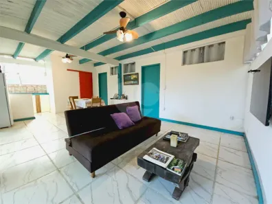 Casa com 2 Quartos para alugar, 300m² no Caravelas, Armação dos Búzios