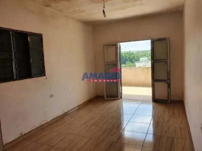 Sobrado com 4 Quartos à venda, 170m² no Jardim Primavera, Jacareí