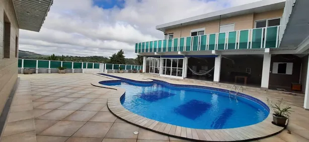 Fazenda / Sítio / Chácara com 7 Quartos à venda, 700m² no , Mairinque