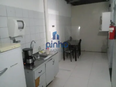 Galpão / Depósito / Armazém para alugar, 245m² no Portão, Lauro de Freitas