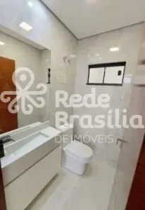 Casa de Condomínio com 3 Quartos para alugar, 250m² no Setor Habitacional Arniqueira, Brasília