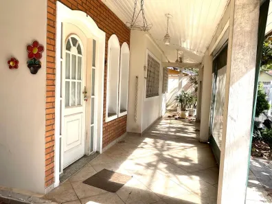 Casa com 3 Quartos à venda, 138m² no Centro, Águas de São Pedro