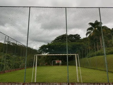 Fazenda / Sítio / Chácara com 4 Quartos para alugar, 1000m² no Jardim Colônia, Jacareí
