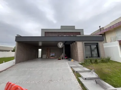 Casa de Condomínio com 4 Quartos à venda, 255m² no Camobi, Santa Maria