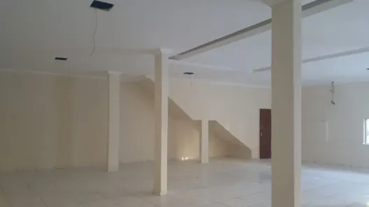 Loja / Salão / Ponto Comercial para alugar, 120m² no Centro, Macaé
