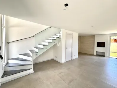 Casa de Condomínio com 3 Quartos à venda, 154m² no Diácono João Luiz Pozzobon, Santa Maria