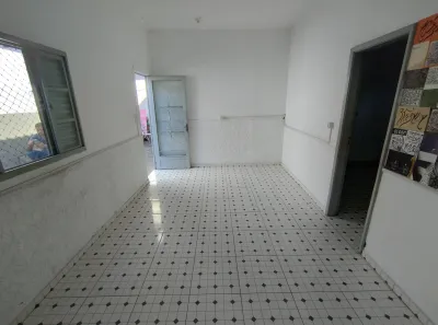 Casa com 1 Quarto para alugar, 50m² no Jardim Meriti, São João de Meriti