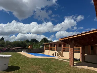 Fazenda / Sítio / Chácara com 3 Quartos à venda, 1500m² no Puris, Ibiúna