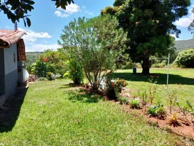 Fazenda / Sítio / Chácara com 4 Quartos à venda, 1000m² no Pinhões, Santa Luzia