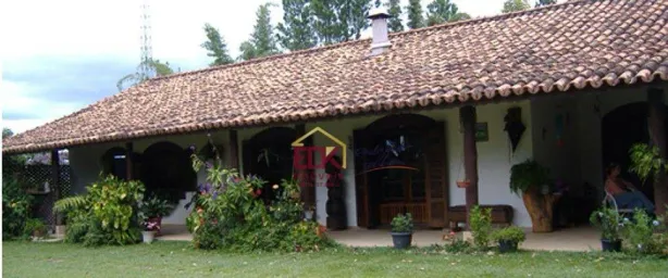 Fazenda / Sítio / Chácara com 3 Quartos à venda, 300m² no Chácara Marambaia, Caçapava