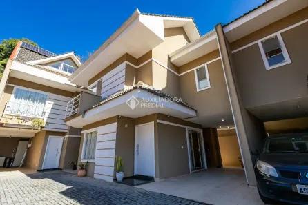 Sobrado com 3 Quartos à venda, 148m² no Barreirinha, Curitiba