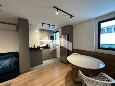 Apartamento com 1 Quarto para alugar, 33m² no Centro, Curitiba